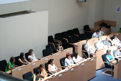 Uczniowie klas II Zespołu Szkół im. I. Łukasiewicza w Policach (10 czerwca 2008)