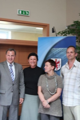 Uczniowie klas II Zespołu Szkół im. I. Łukasiewicza w Policach (10 czerwca 2008)