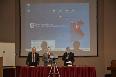 Pierwsze w historii regionalnego samorzadu wspolne obrady_8